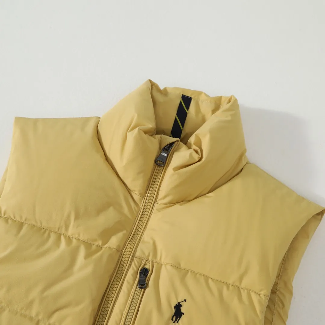 P490 #R51 Ralph Lauren winter new style for men and women, classic small logo waterproof pure down vest sleeveless official item number: RL14255 Full set of customized accessories, details determine success or failure.  - Accessories: Original hangtag, washed label + electroplated YK zipper logo, customized Laval Lauren zipper, full set of accessories - Same style for men and women. Color: Khaki, green, navy, black. Size: S M L